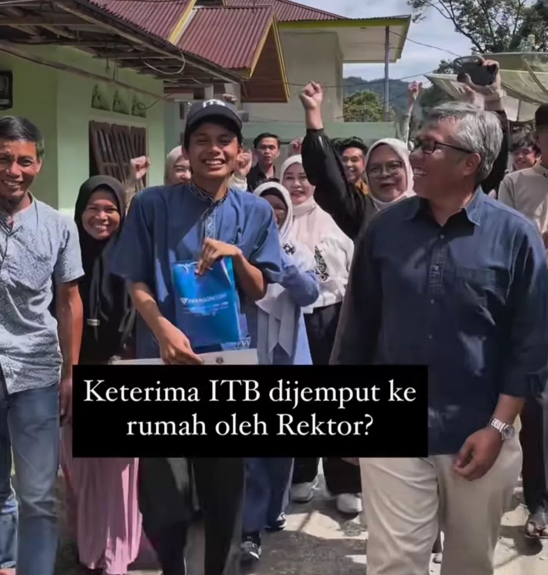 Haru Biru! Devit, Anak Kuli Angkut Lolos ITB, Sekampung Patungan Wujudkan Mimpi Kuliah