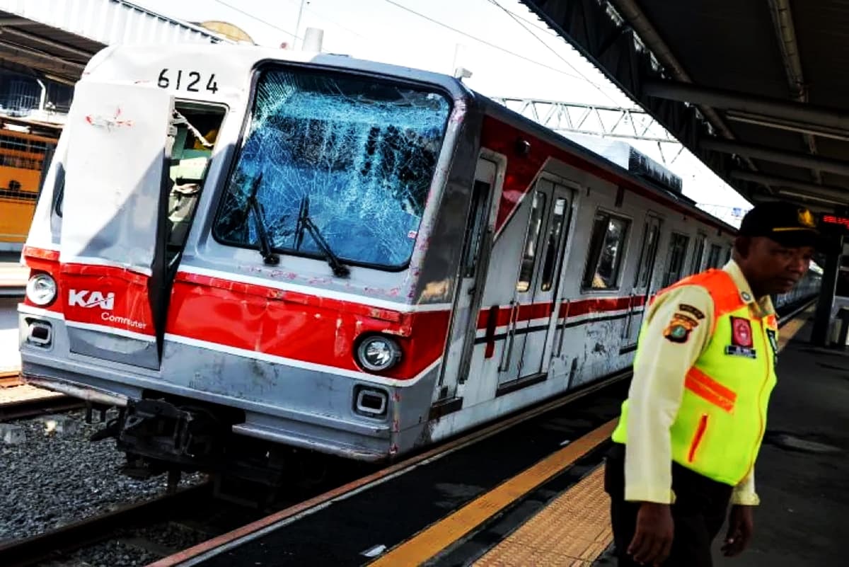 BREAKING 150 Kereta Terdampak Anjloknya KA Purwojaya di Bekasi, Jalur Lumpuh Total Sebelum Akhirnya Normal Lagi