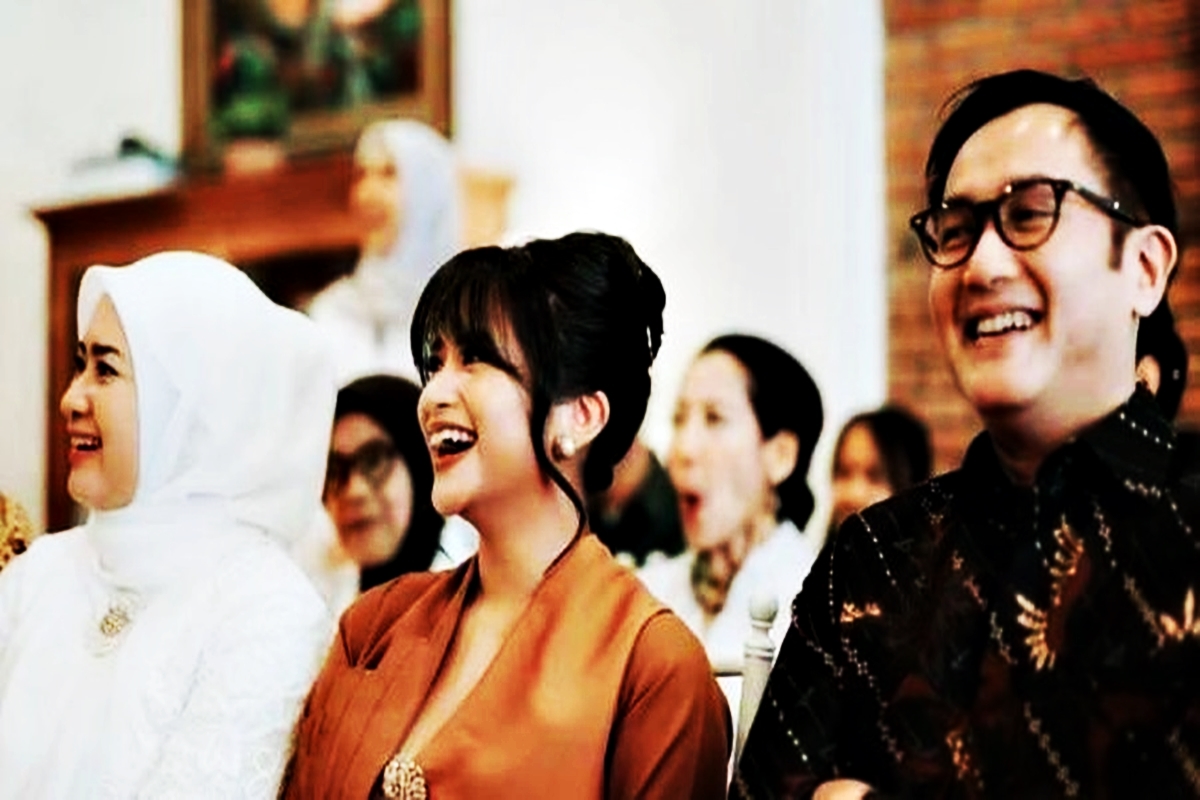 MELONGO! Putri Ikke Nurjanah & Aldi Bragi Tunangan dengan Pria Non-Artis, Terungkap Sosok Adira Kania yang Lulusan Hukum UI