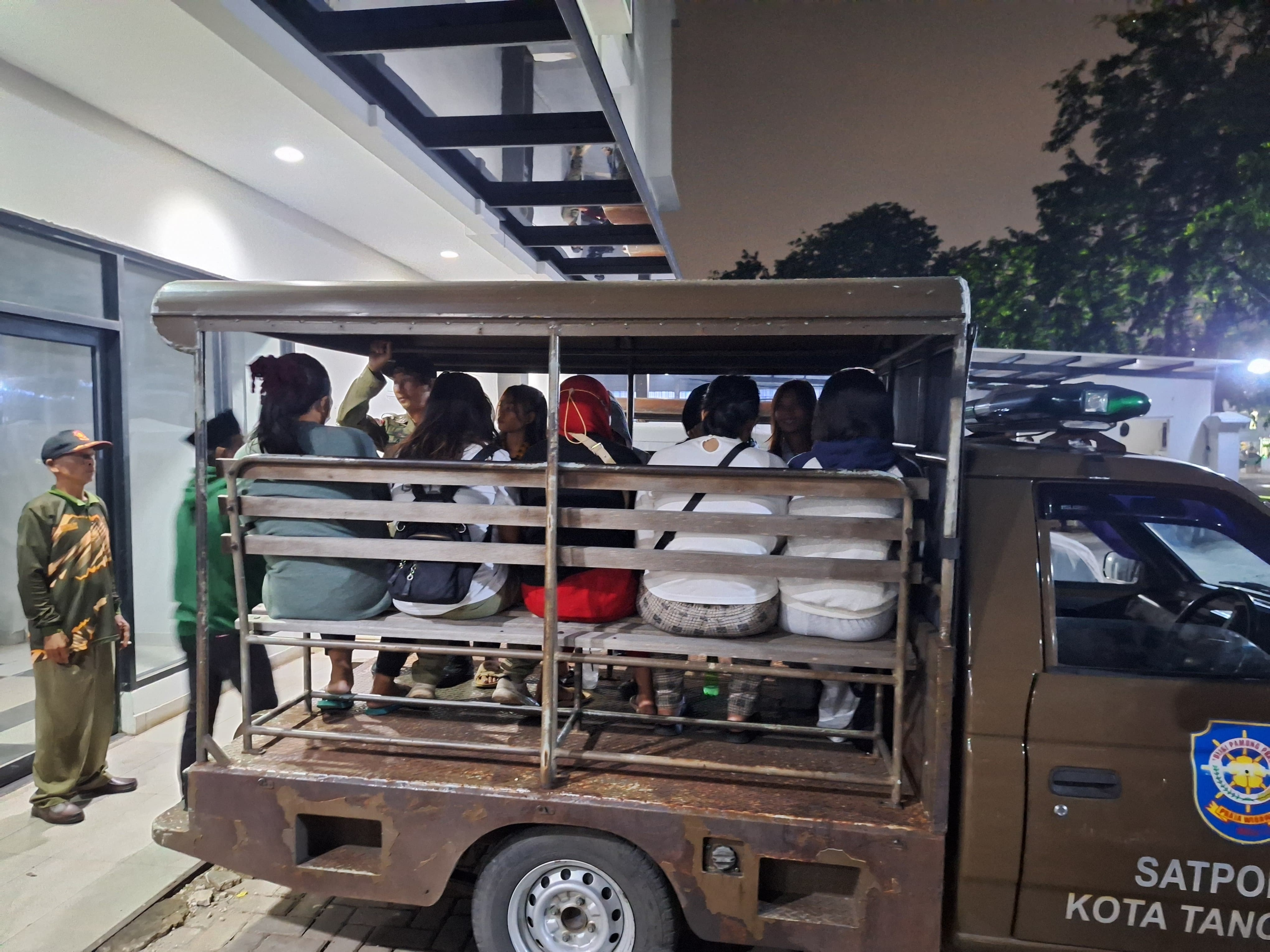 Sarang Prostitusi di Kota Tangerang Digerebek, 12 PSK Dibawah Umur Diamankan