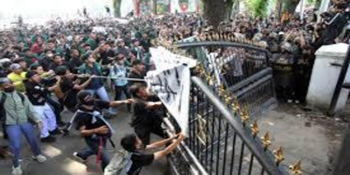 Demo Hari Ini Digelar 20 Oktober 2025 di Gedung DPR RI, Massa Datang Besar-besaran Warga Wajib Hindari Titik Panas Ini
