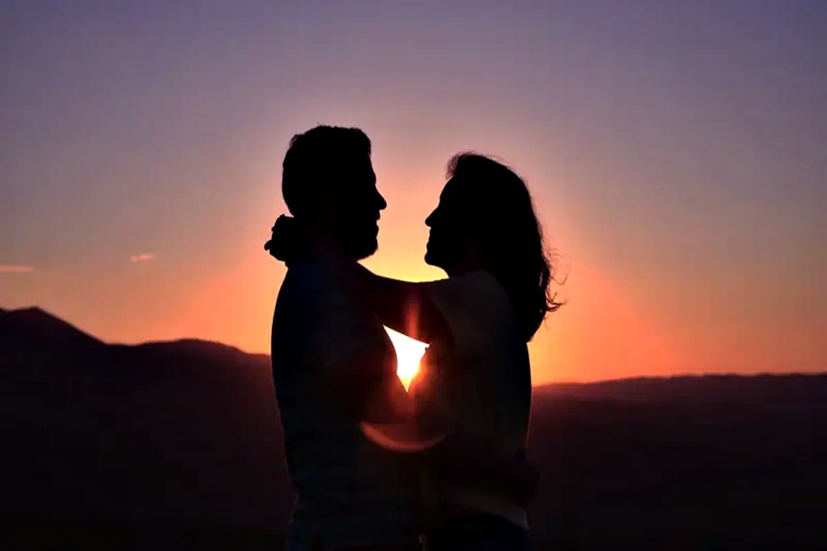 Bukan Sekadar Cinta, Ini 7 Tanda-tanda ‘Soulmate’ Sejatimu yang Sering Tak Disadari dari Awal