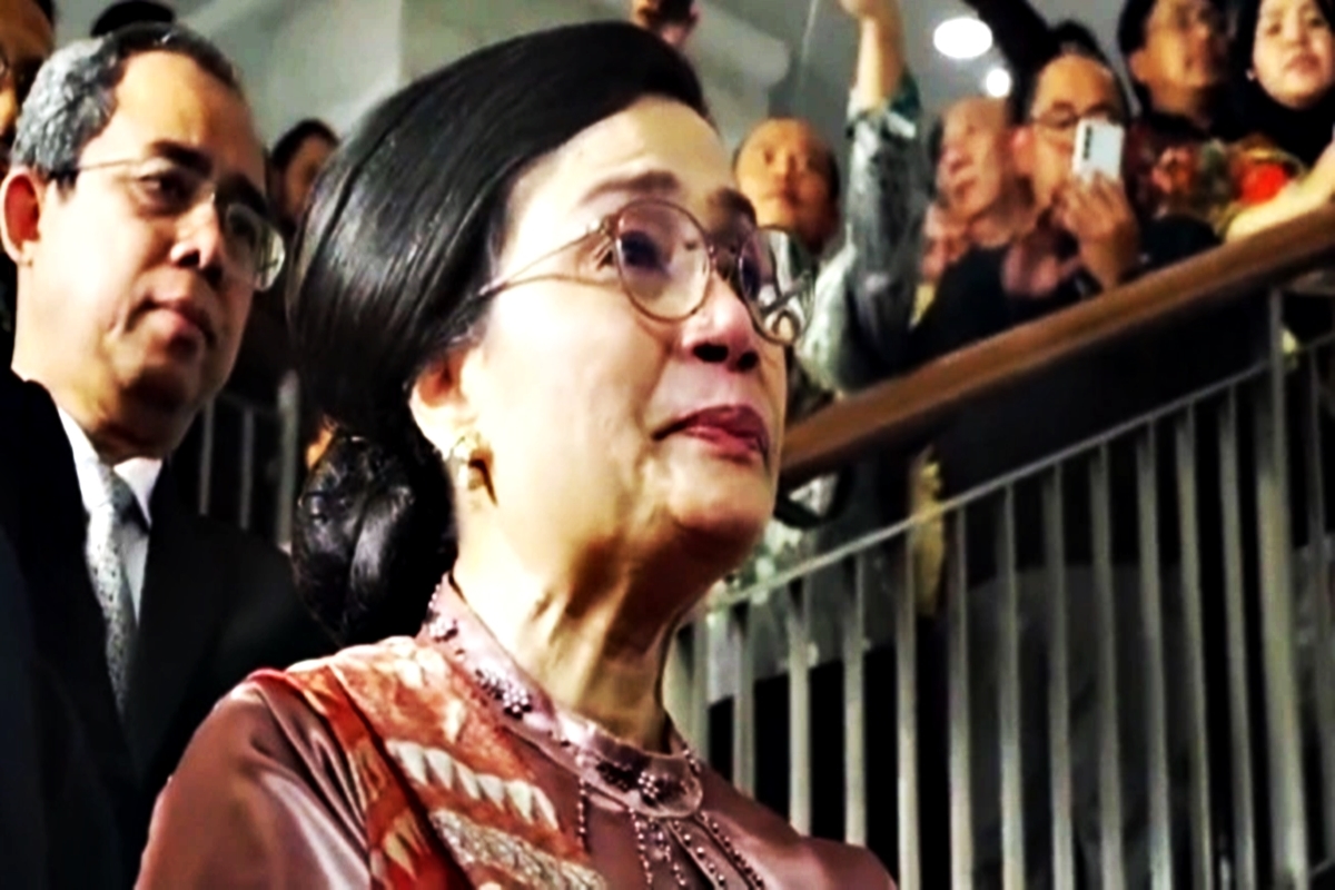 Tangis Pecah Sri Mulyani Saat Pamit, Dihantui Kenangan dan Kebijakan Kontroversial: Mengapa Sang Menteri Menangis?