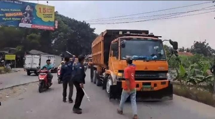 Pemkab Tangerang Bakal Gandeng TNI Polri untuk Berikan Sanksi Kepada Truk Tambang Pelanggar Jam Operasional