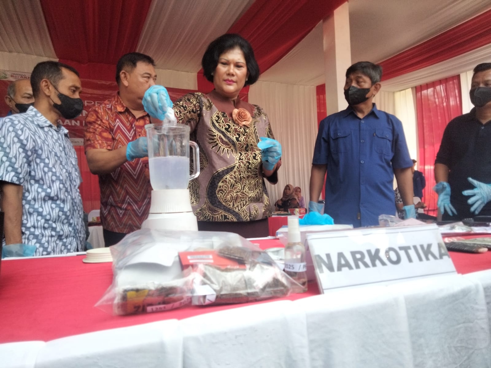 Kejari Tangerang Musnahkan 1,444 Lembar Uang Palsu dan Barang Bukti Narkotika