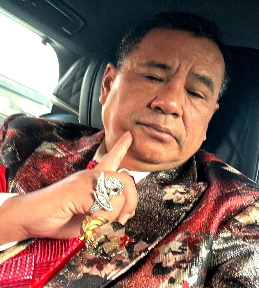 Analogi 'Pelecehan' Hotman Paris: Membongkar Logika Hukum di Praperadilan Nadiem