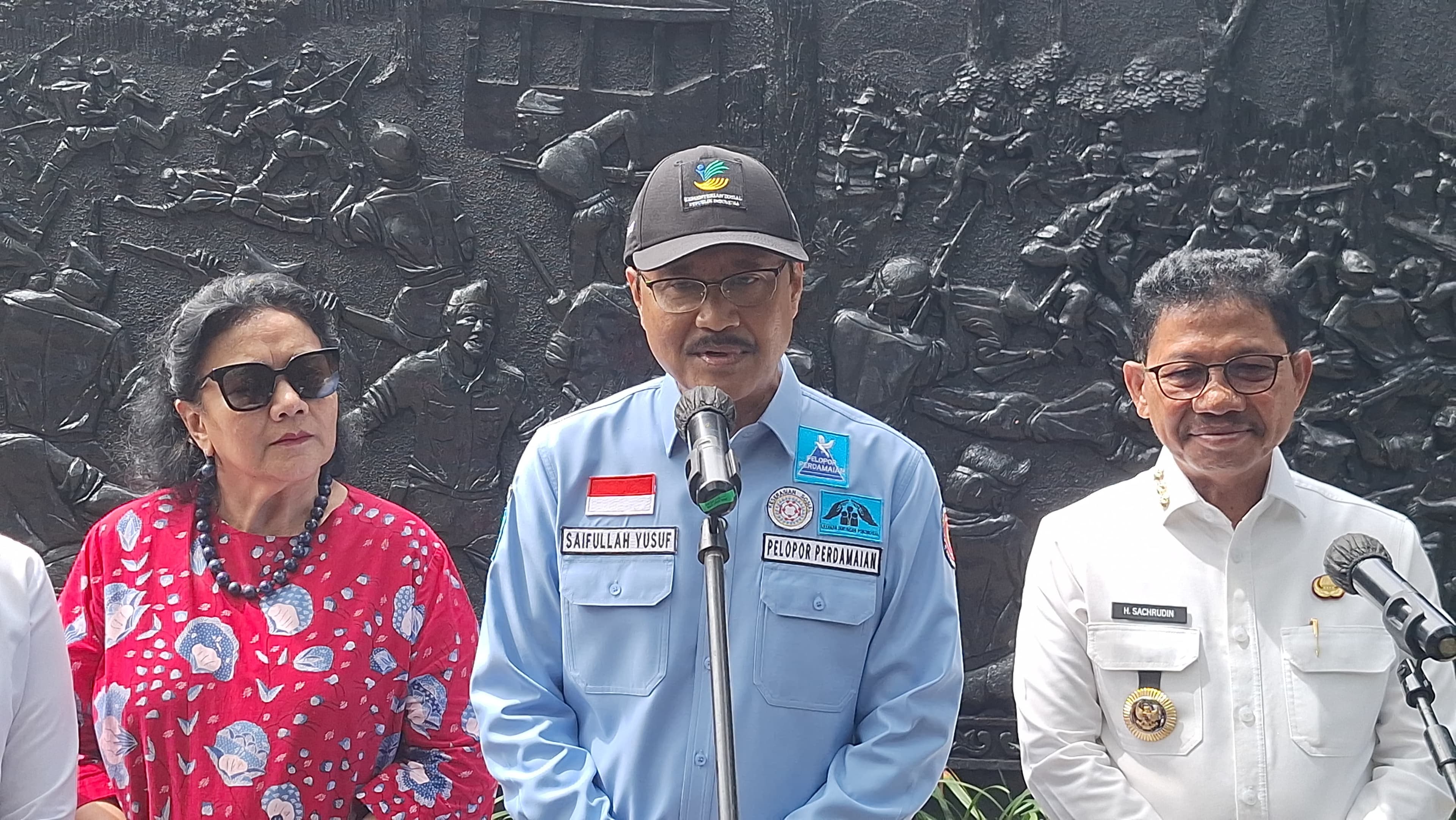 Gus Ipul Pastikan 16,000 Laptop Mulai Dibagikan ke Siswa Sekolah Rakyat