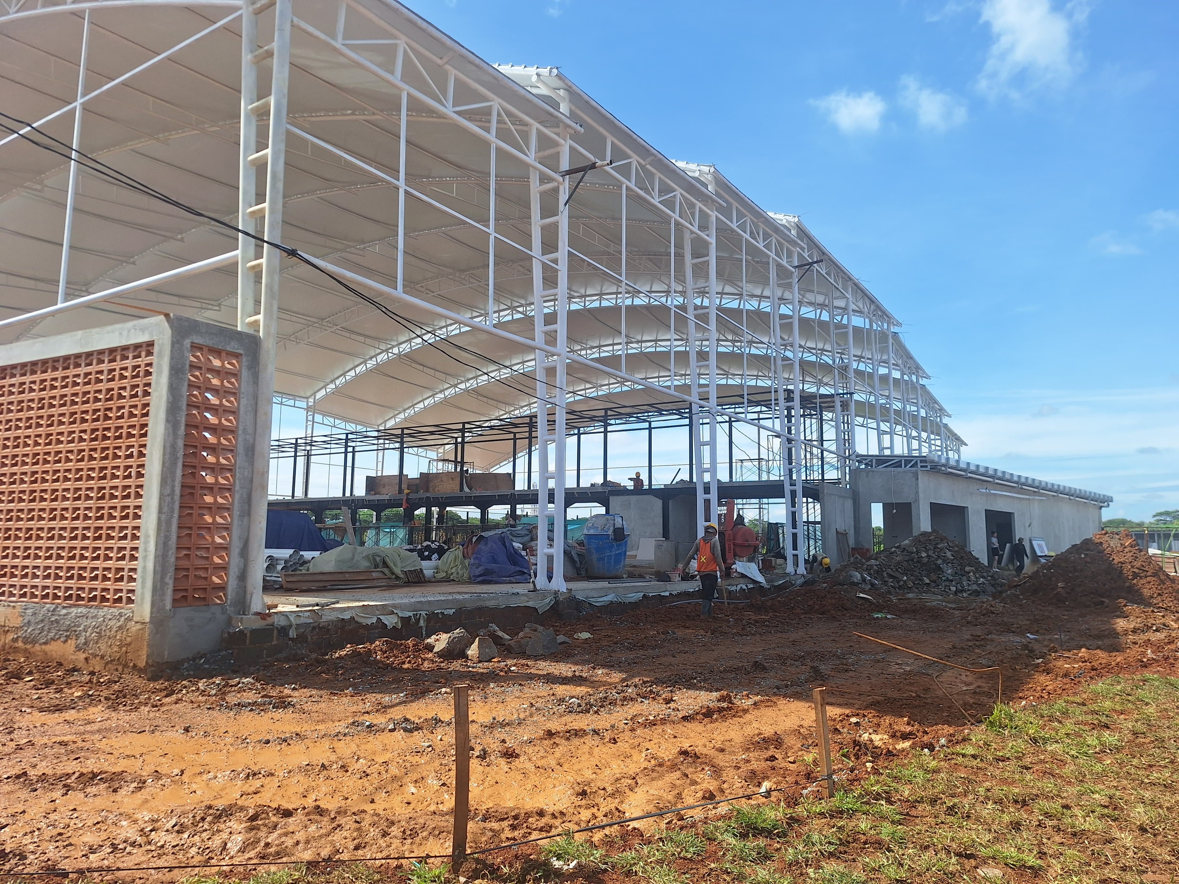 Papan Segel Cuma Pajangan, Proyek Pembuatan Lapangan Padel di Karang Tengah Kota Tangerang Terus Berlanjut