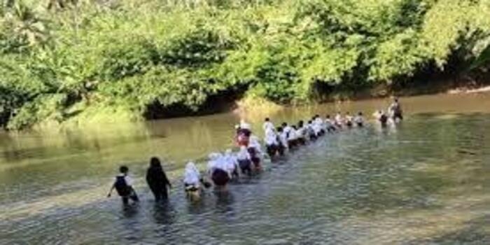 Jembatan Harapan di Soppeng Bangkitkan Asa Anak Pelosok Menuju Sekolah