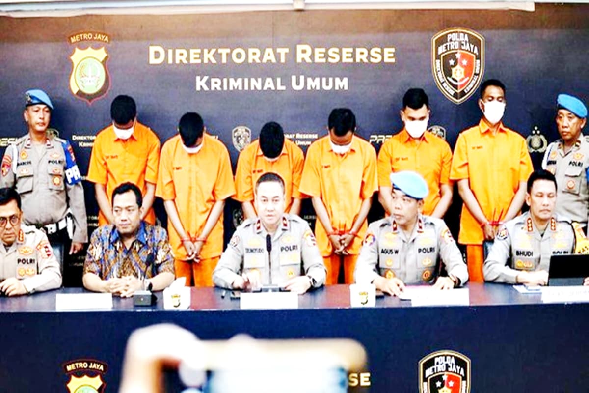 Gara-gara Kunci Motor Dicabut, Detik-detik 6 Polisi Keroyok 'Mata Elang' Hingga Tewas di Kalibata: Kerusuhan Rp1.2 Miliar, Institusi Dipertaruhkan!