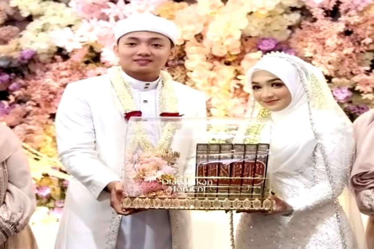 Akhirnya Sah! Teka-teki Jodoh Ning Umi Laila Terjawab, Inilah Sosok Gus Anas Hidayatulloh yang Berhasil Memikat Hatinya